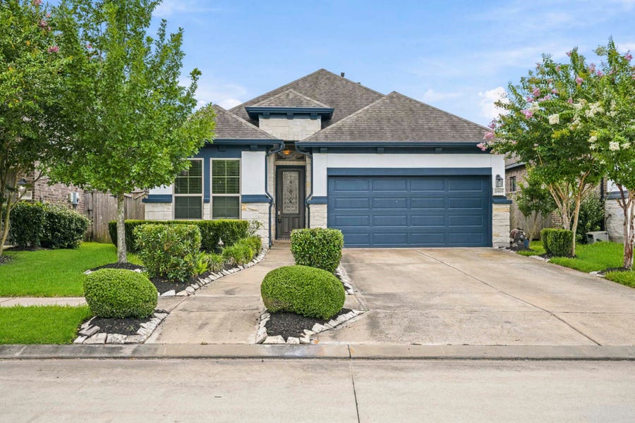 Property photo for 10906 Perennial Mist, Missouri City, TX
