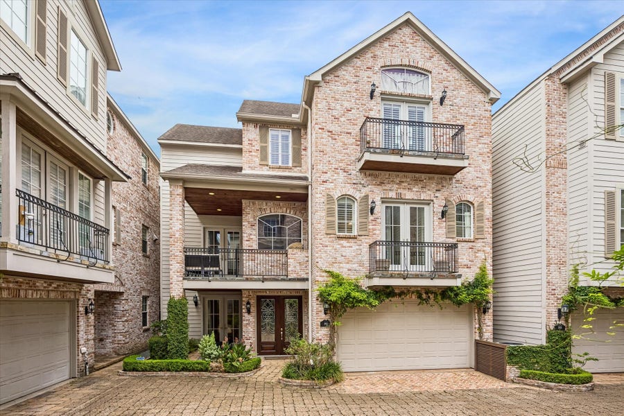 Property photo for 1901 Calumet Street, Houston, TX