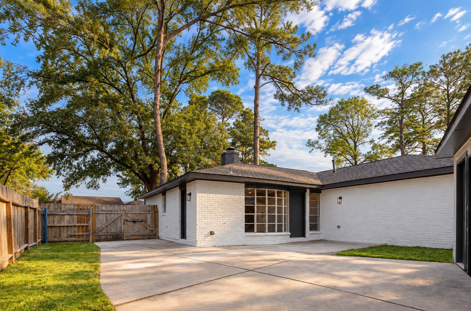 2206 Millhouse Road, Houston, TX 77073