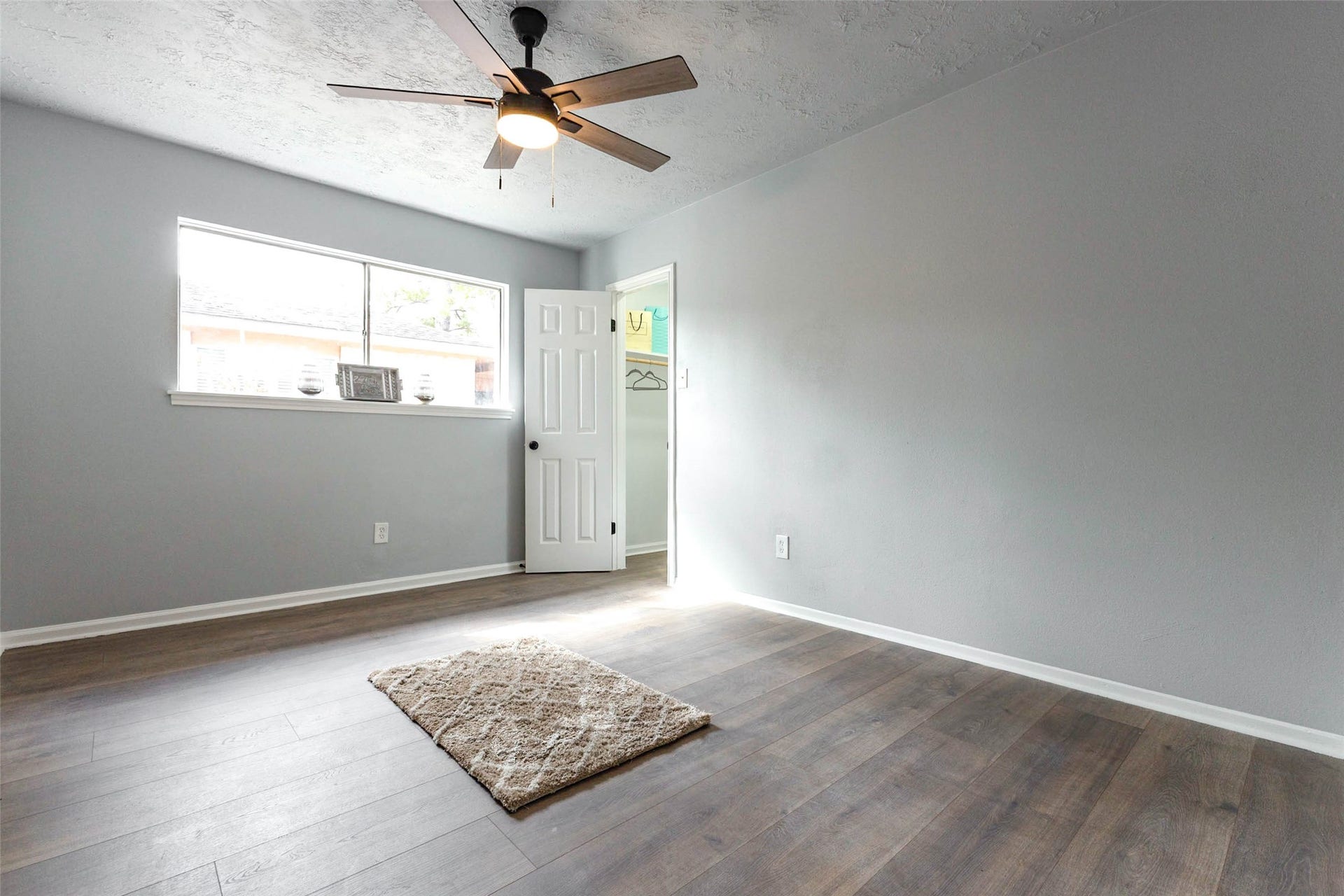 2206 Millhouse Road, Houston, TX 77073
