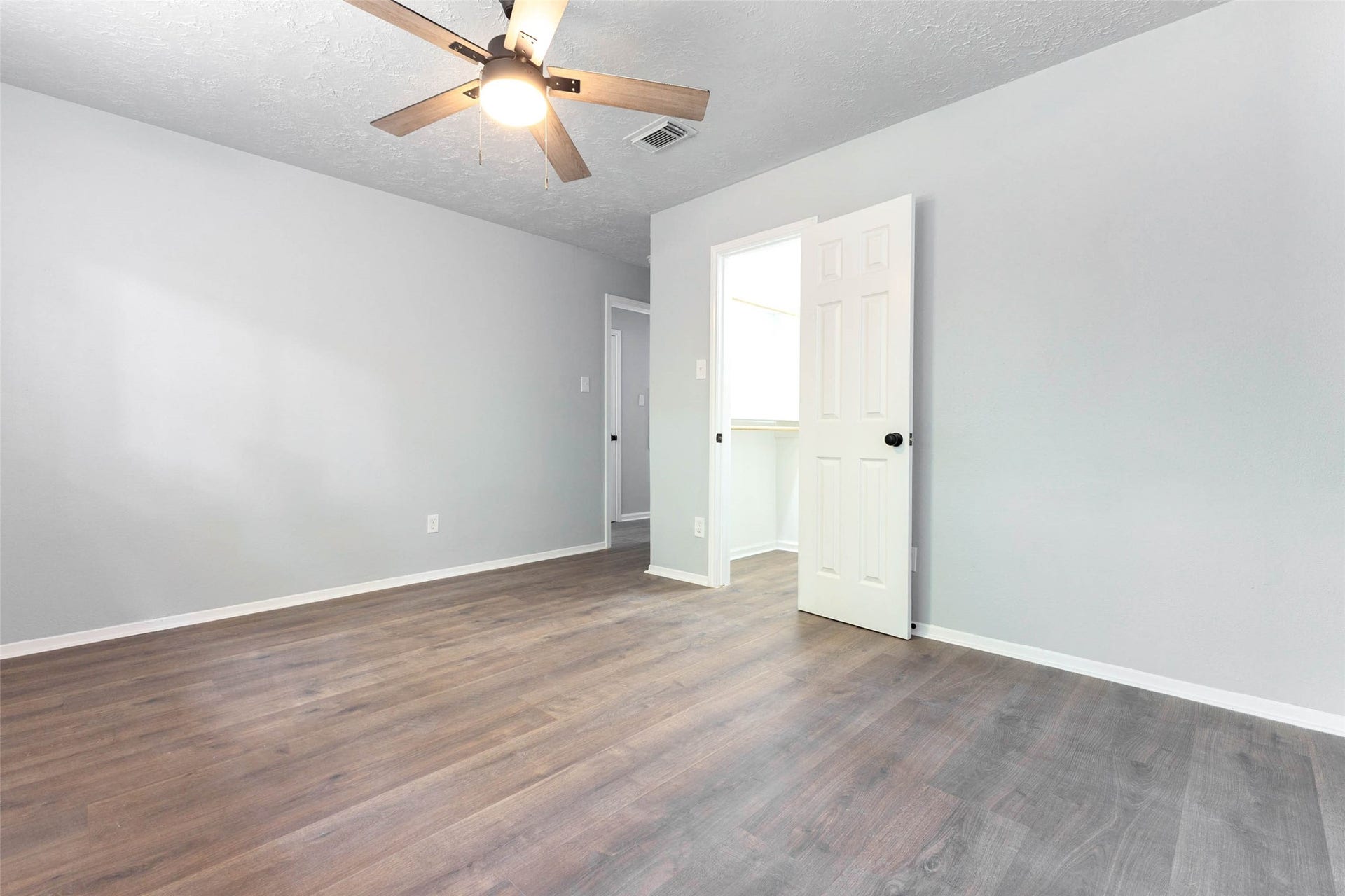 2206 Millhouse Road, Houston, TX 77073