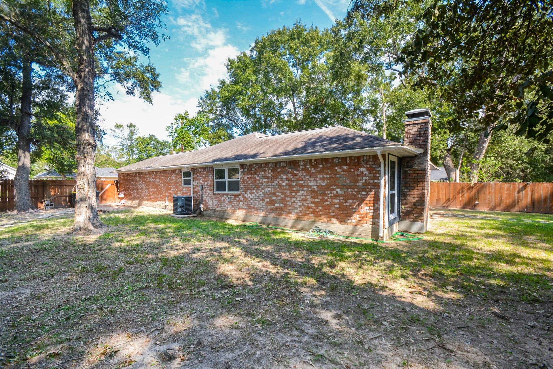 116 Oakmont Drive, Conroe, TX 77301 An expansive view of the exterior.