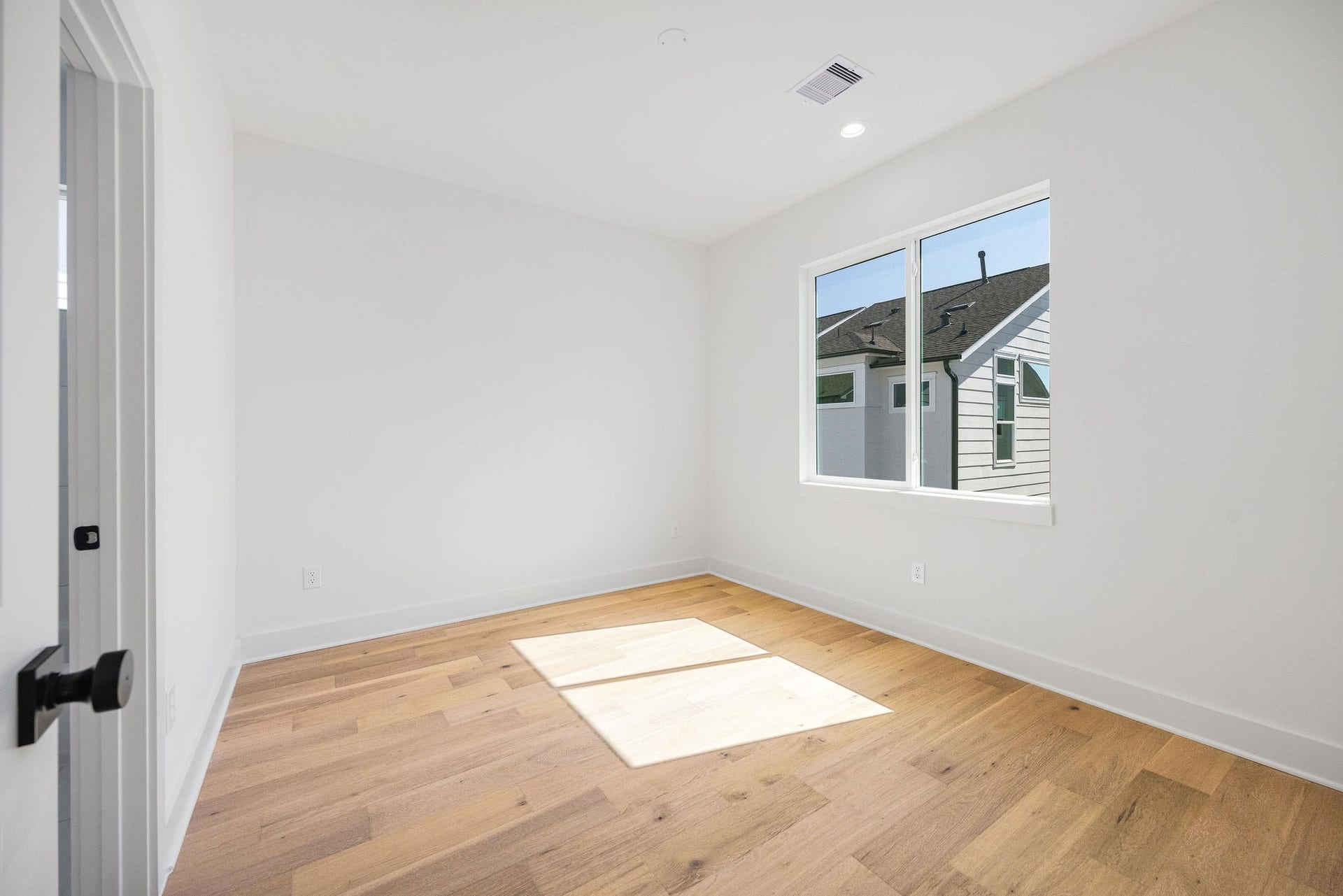 303 Marcella Street, #O, Houston, TX 77091