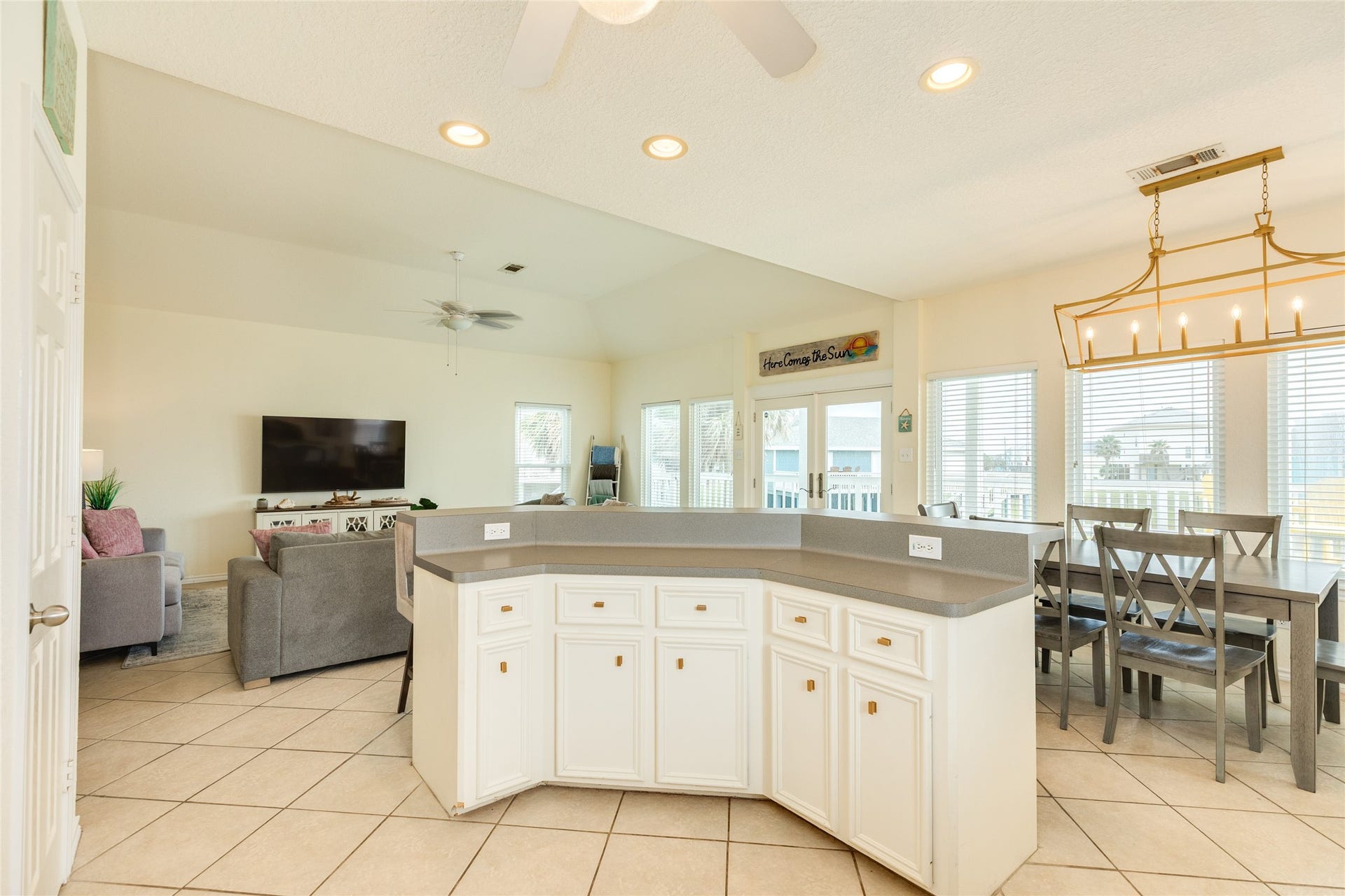 4409 Tampico Way, Galveston, TX 77554 4409 Tampico Way, Galveston, TX 77554