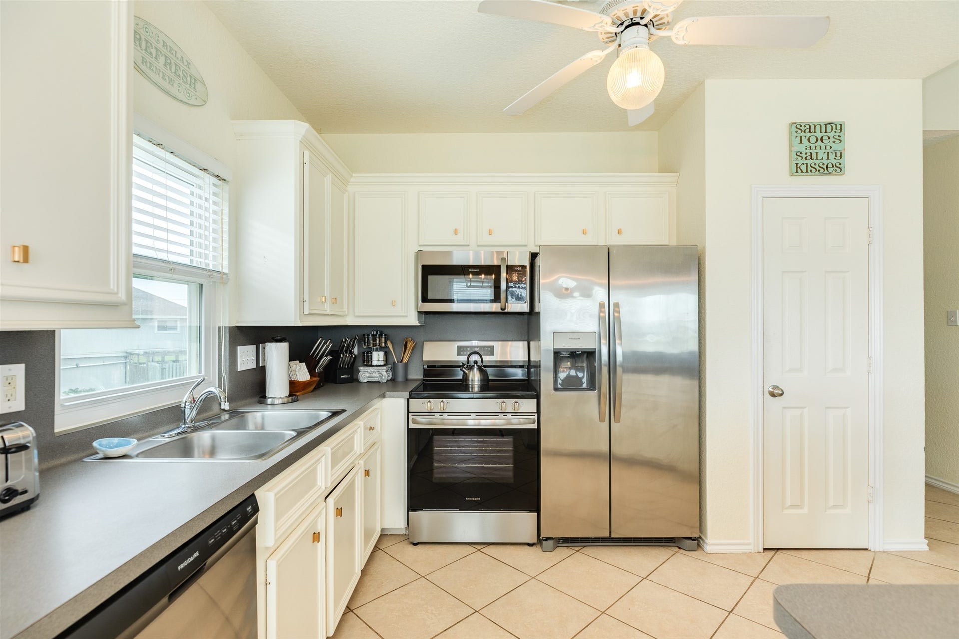 4409 Tampico Way, Galveston, TX 77554 4409 Tampico Way, Galveston, TX 77554