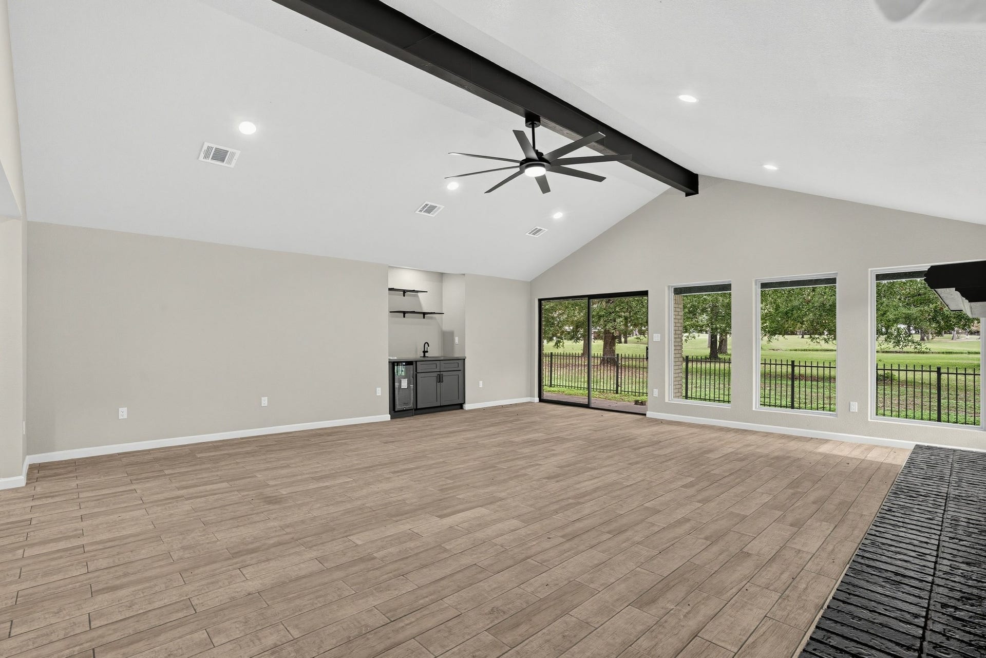 15 Presidio Road, Montgomery, TX 77356 15 Presidio Road, Montgomery, TX 77356