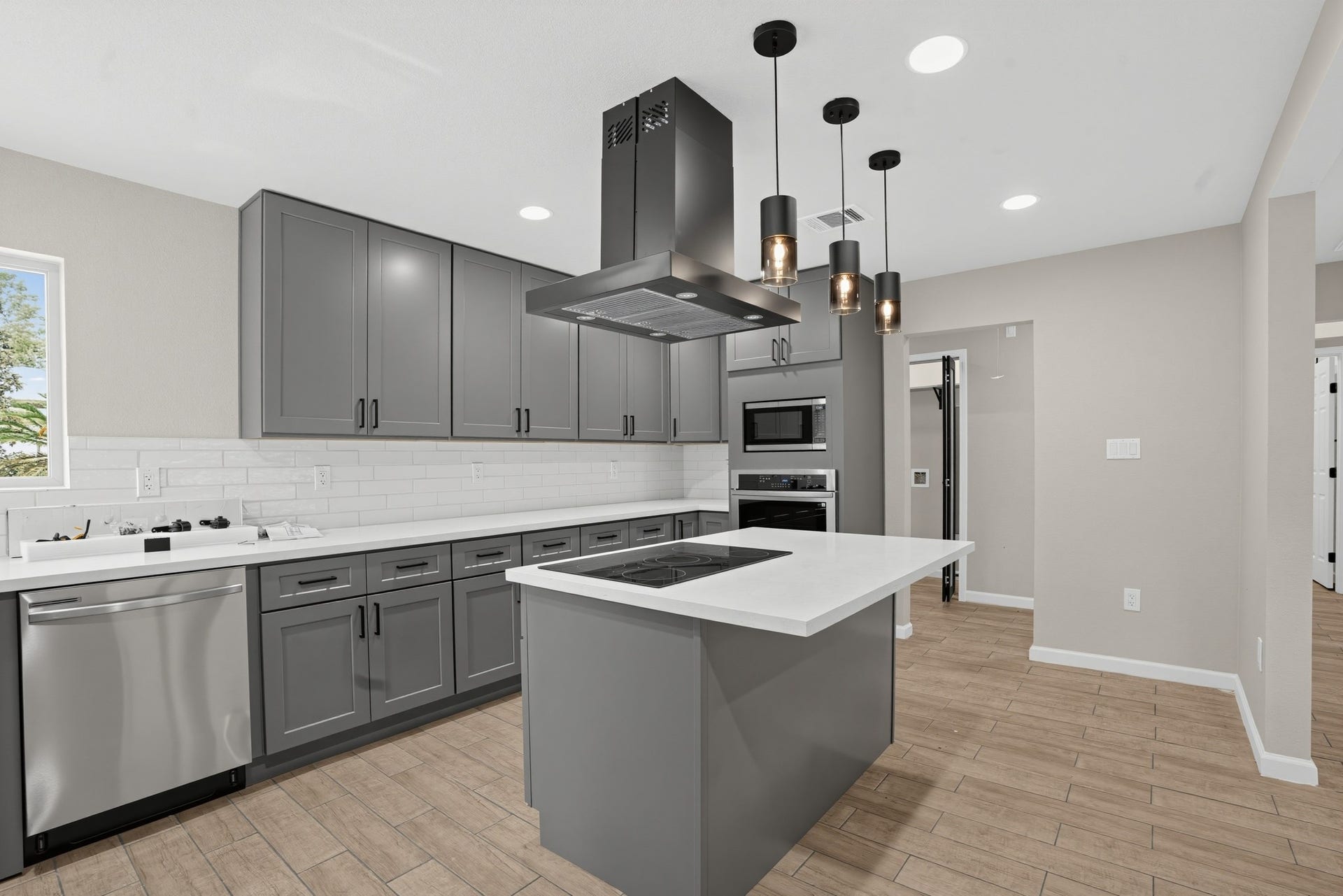 15 Presidio Road, Montgomery, TX 77356 15 Presidio Road, Montgomery, TX 77356
