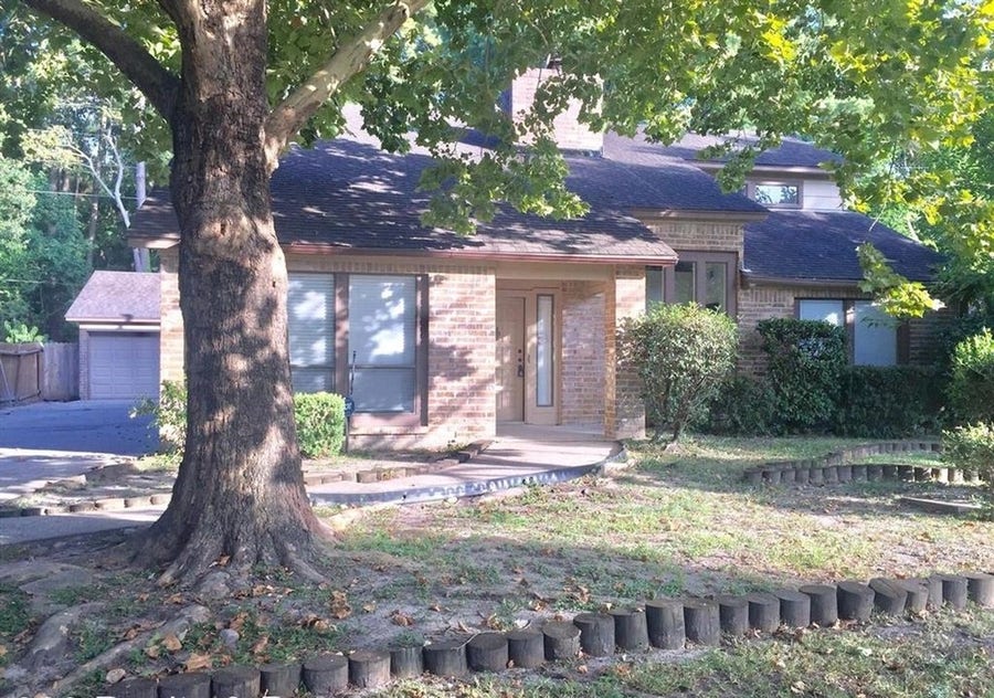 Property photo for 2810 Thorne Creek Lane, Houston, TX