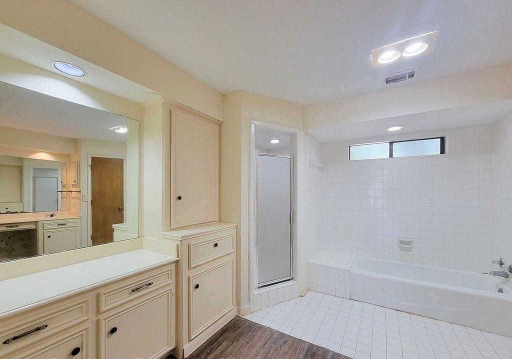 2810 Thorne Creek Lane, Houston, TX 77073 2810 Thorne Creek Lane, Houston, TX 77073