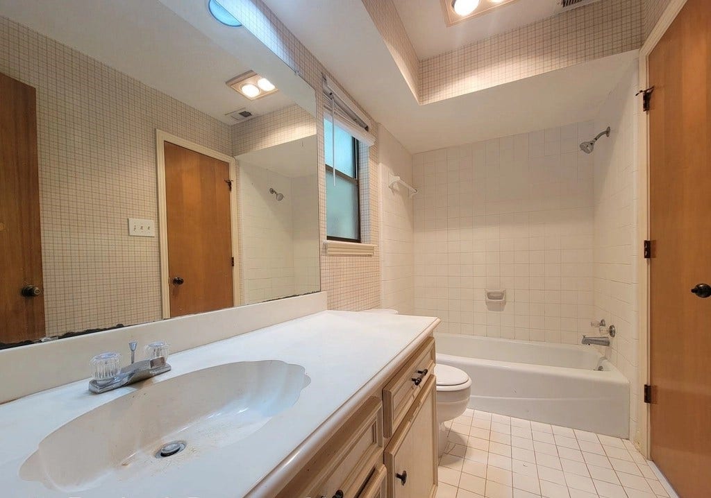 2810 Thorne Creek Lane, Houston, TX 77073 2810 Thorne Creek Lane, Houston, TX 77073