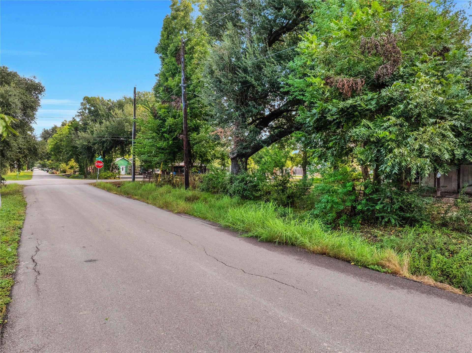 2102 Charles Road, Houston, TX 77093