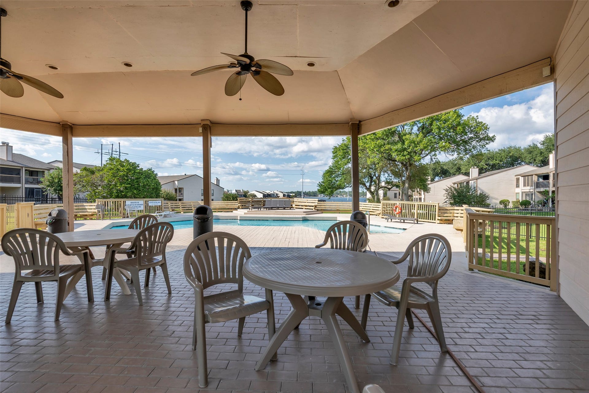 201D Lakeview Terrace, Conroe, TX 77356