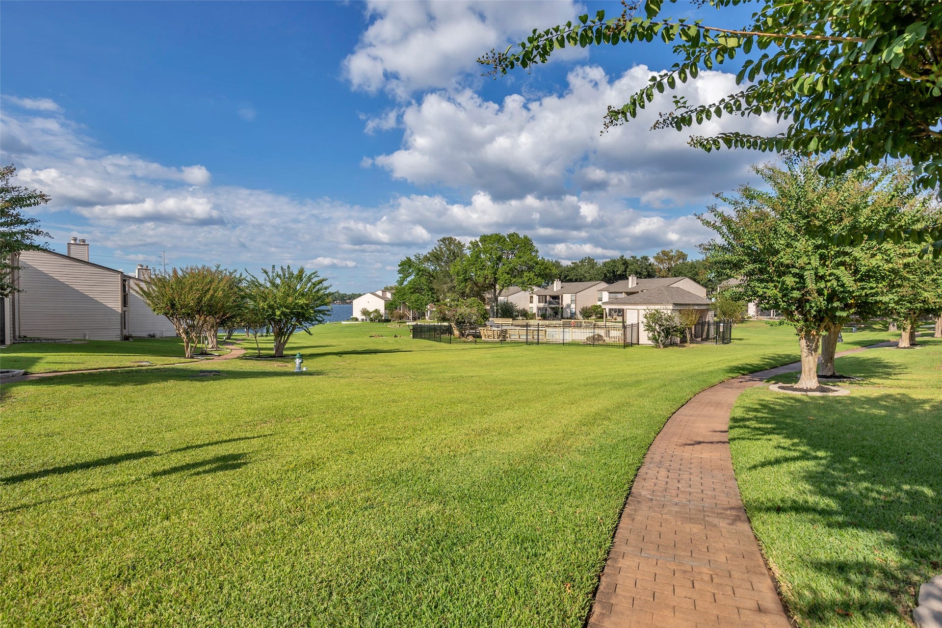 201D Lakeview Terrace, Conroe, TX 77356