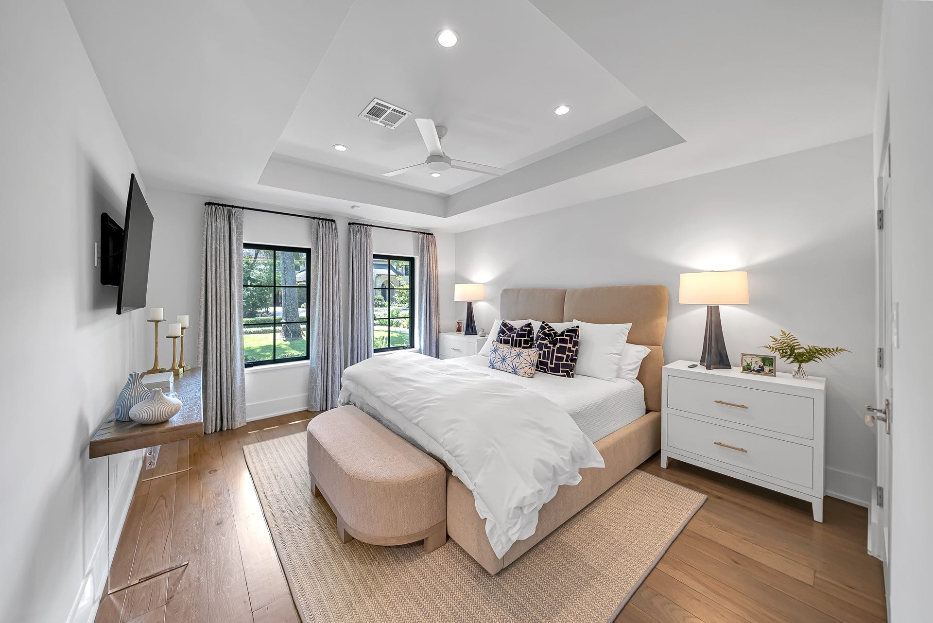 Bedroom four in house with private en-suite bathroom.