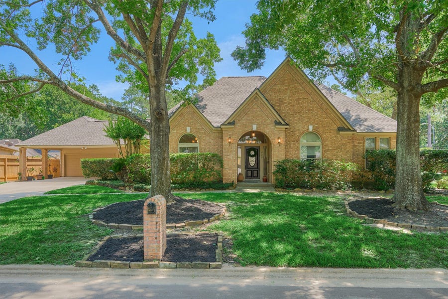Property photo for 423 Pine Edge Drive, Spring, TX