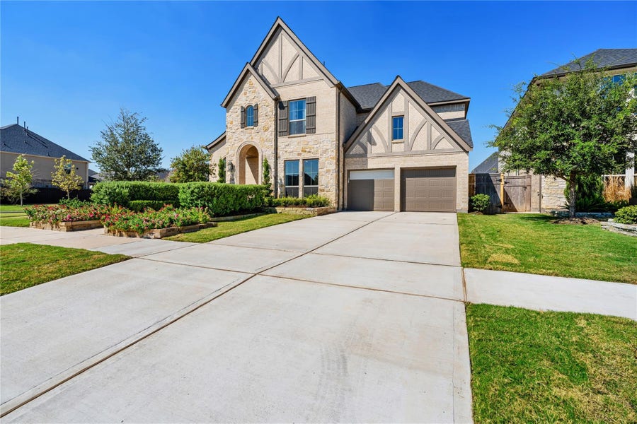 Property photo for 28618 Casen Ranch Lane, Fulshear, TX
