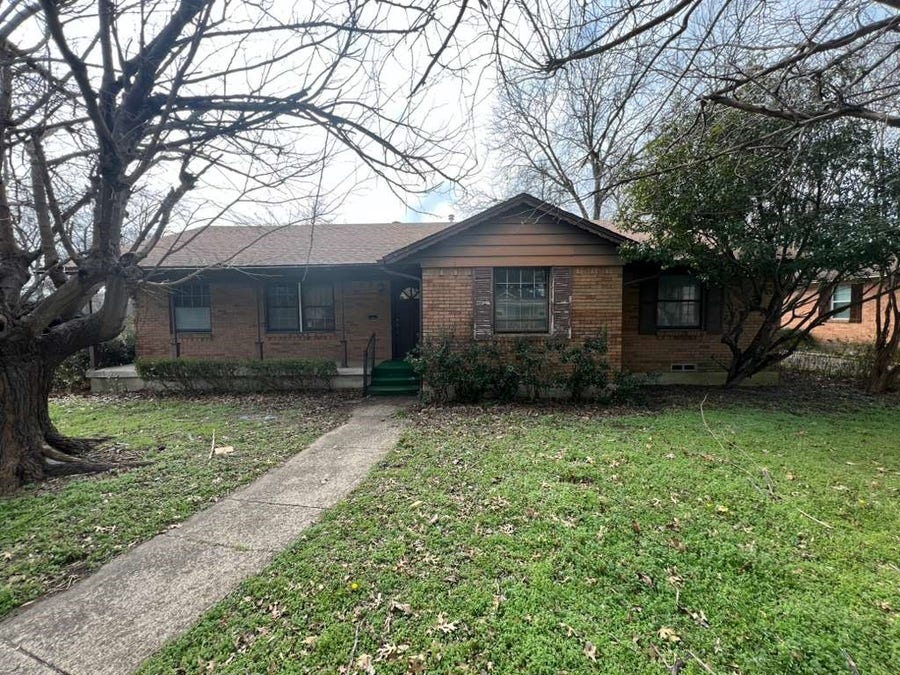 Property photo for 2477 Pinebluff Drive, Dallas, TX