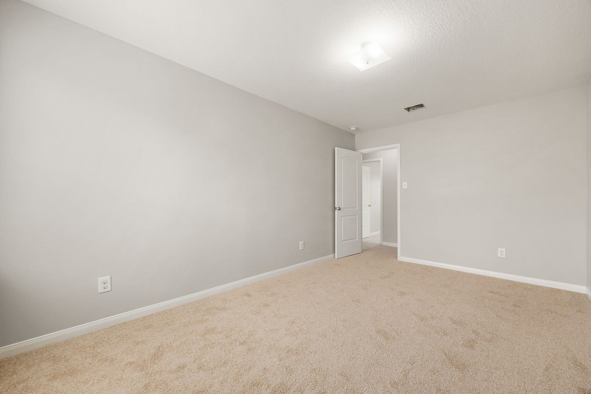 17247 Osprey Forest Drive, Hockley, TX 77447
