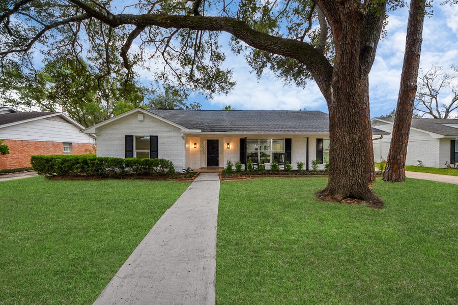 Property photo for 7819 Pagewood Lane, Houston, TX
