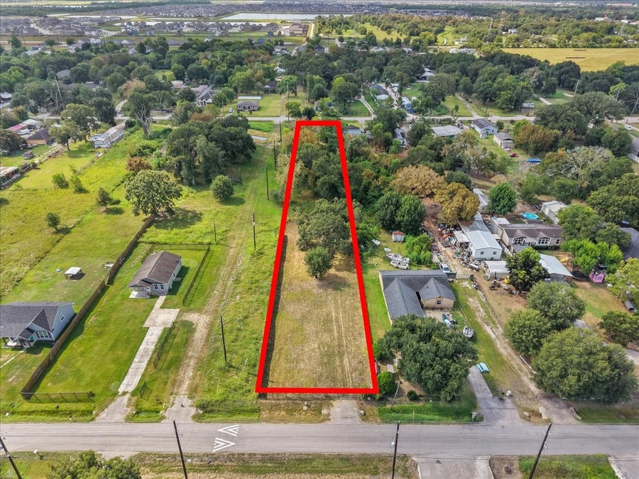Property photo for 542 N Pine Street, Arcola, TX