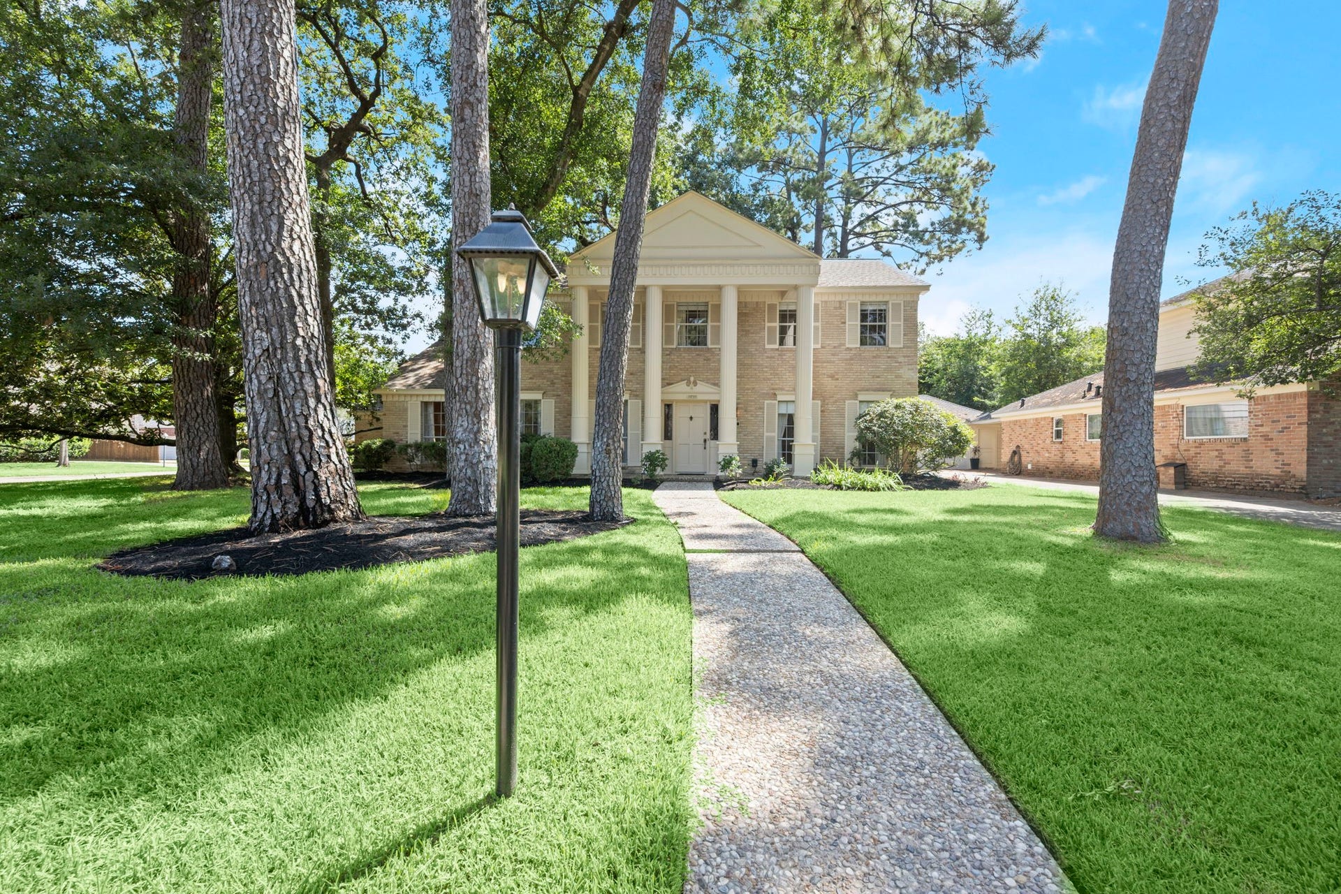 13730 Hambleton Circle, Houston, TX 77069 13730 Hambleton Circle, Houston, TX 77069
