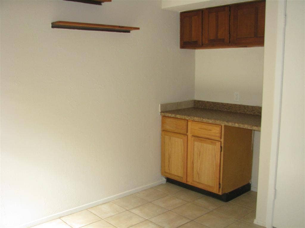 13303 Bassford Drive, Houston, TX 77083 kitchen