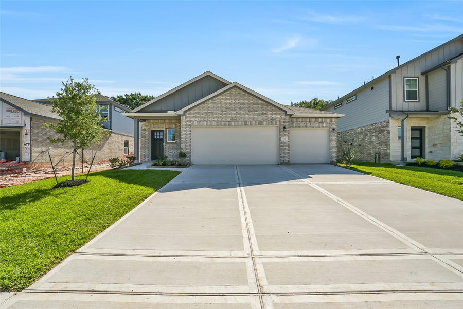 Property photo for 240 Harlingen Drive, Magnolia, TX