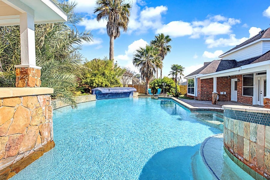 Property photo for 14217 Spring Knoll Lane, Rosharon, TX
