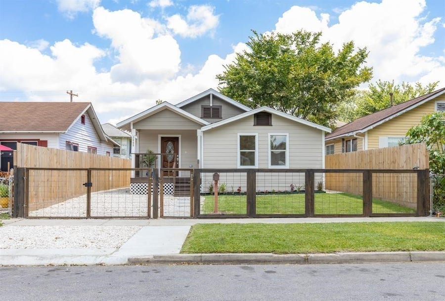 Property photo for 3406 Michigan Street, Baytown, TX