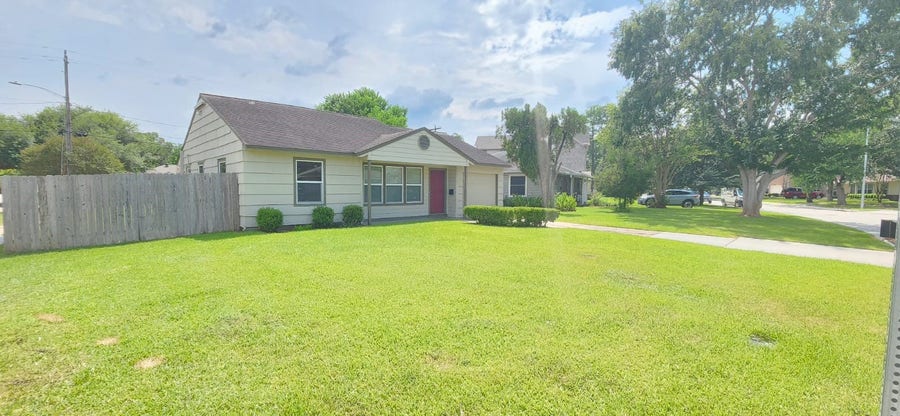 Property photo for 5501 Huisache Street, Houston, TX