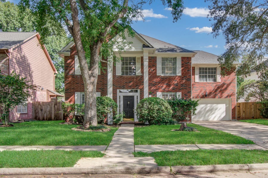 Property photo for 2934 Plantation Wood Lane, Missouri City, TX