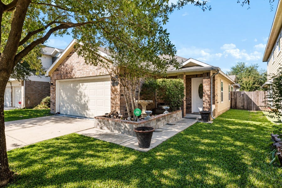 Property photo for 6822 Whitbourne Meadow Lane, Houston, TX