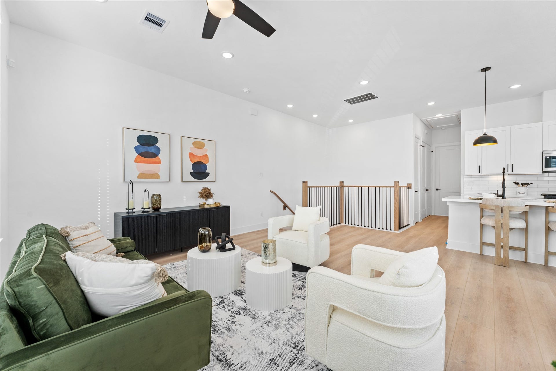 3107 Jensen Dr, #B, Houston, TX 77026 3107 Jensen Dr, #B, Houston, TX 77026