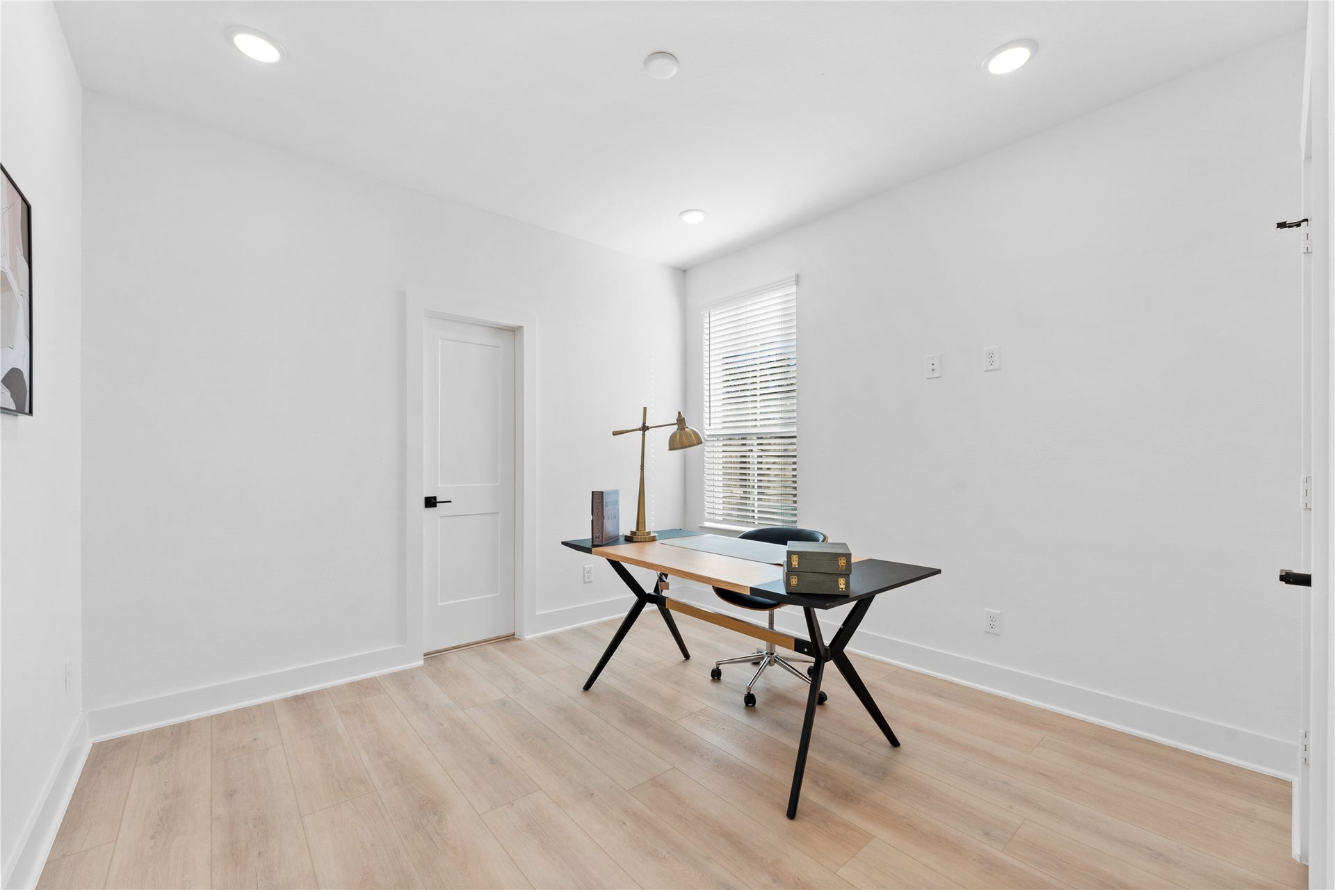 3107 Jensen Dr, #B, Houston, TX 77026 1st floor bedroom #1