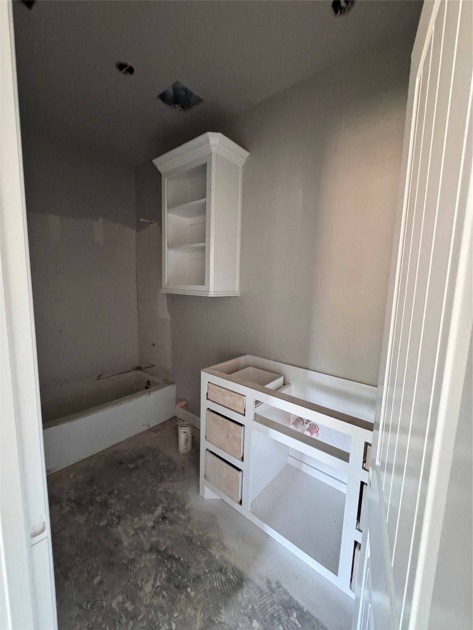1513 Palomino Trail, Angleton, TX 77515 Bathroom
