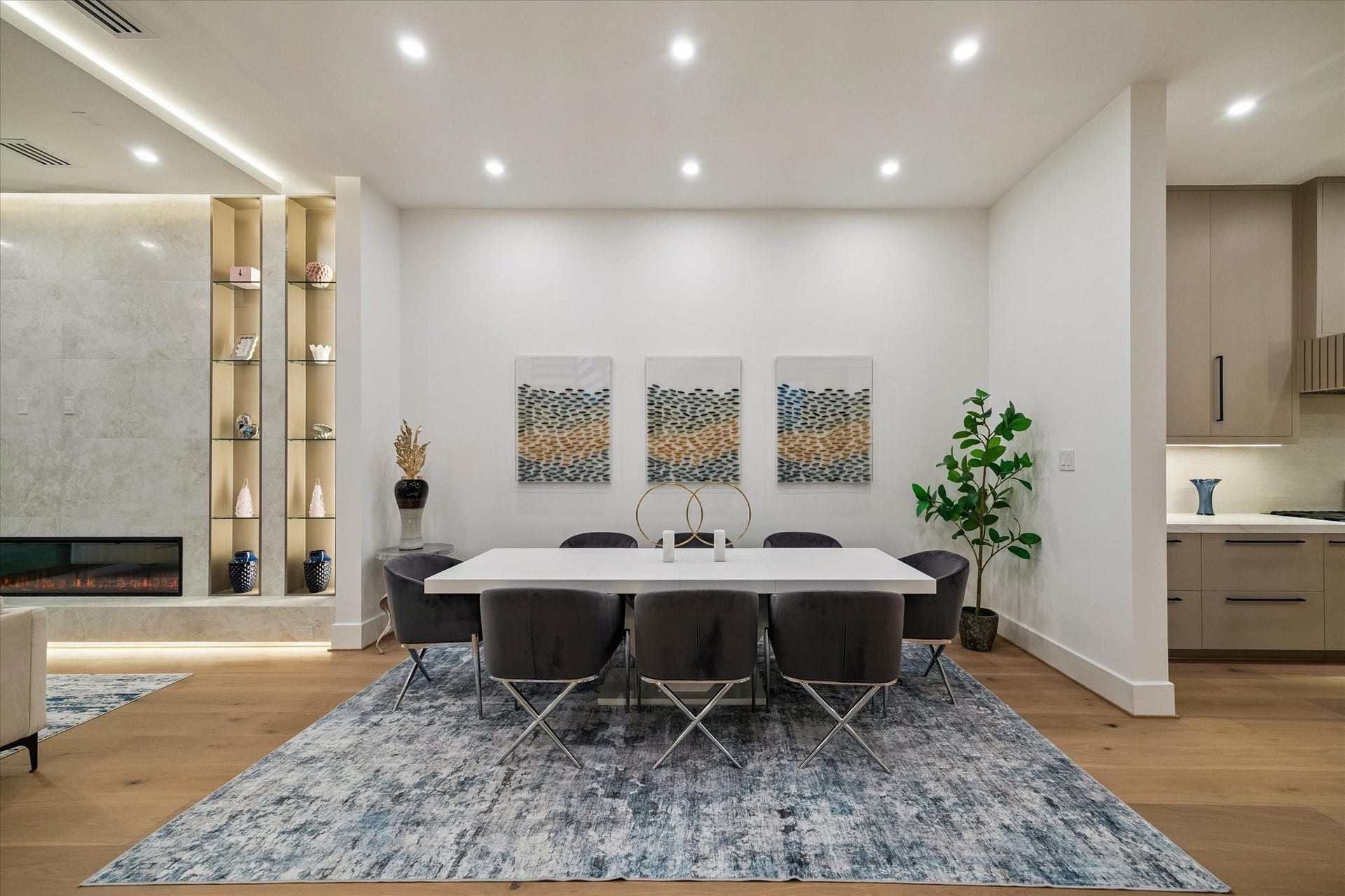 511 W Polk Street, Houston, TX 77019 511 W Polk Street, Houston, TX 77019