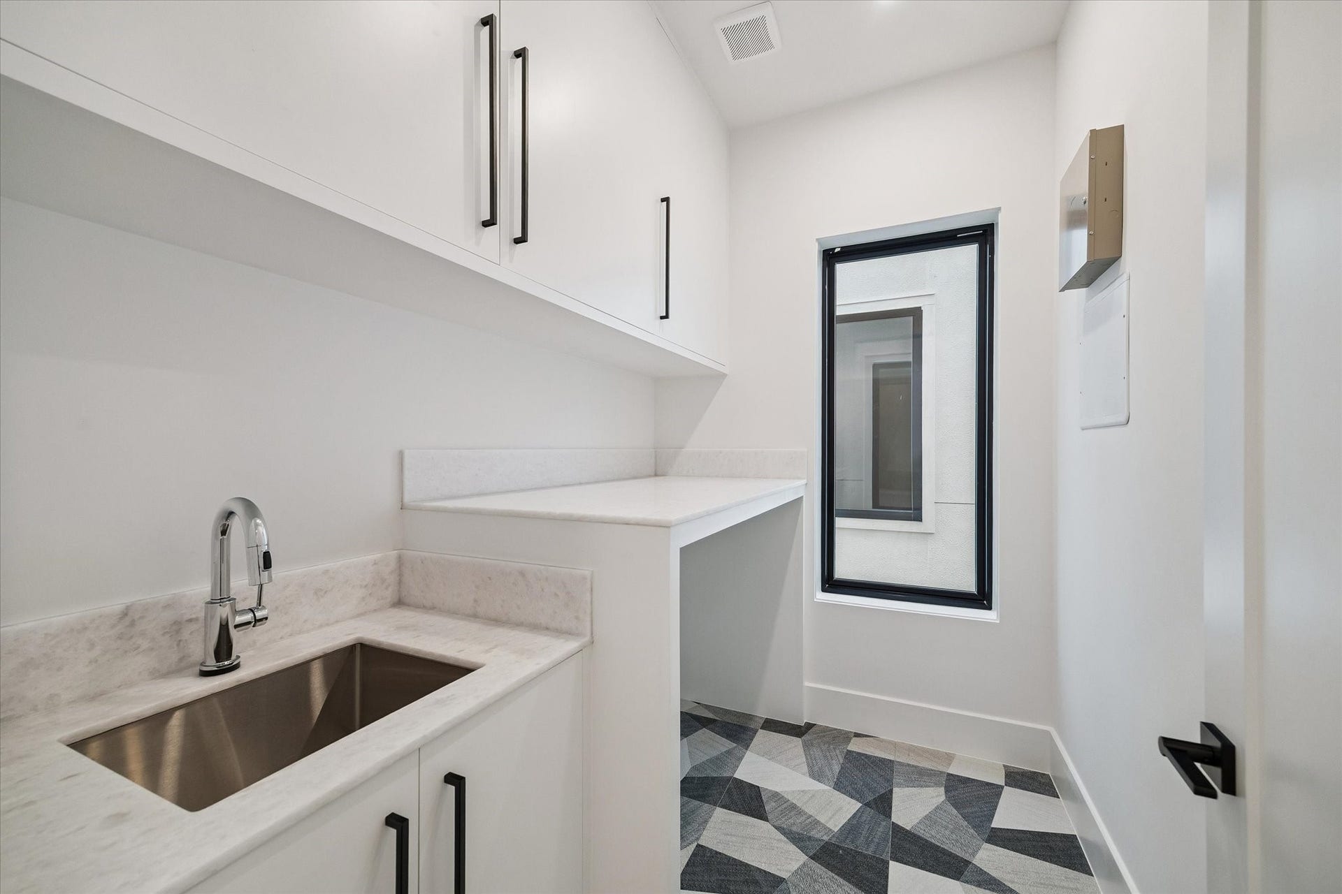 511 W Polk Street, Houston, TX 77019 511 W Polk Street, Houston, TX 77019