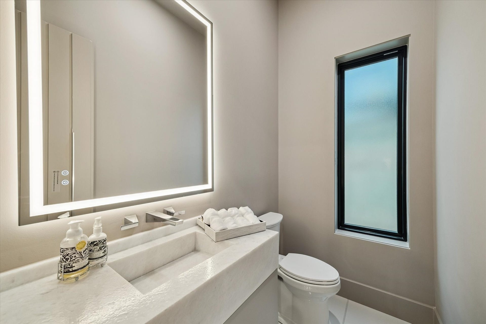 511 W Polk Street, Houston, TX 77019 511 W Polk Street, Houston, TX 77019
