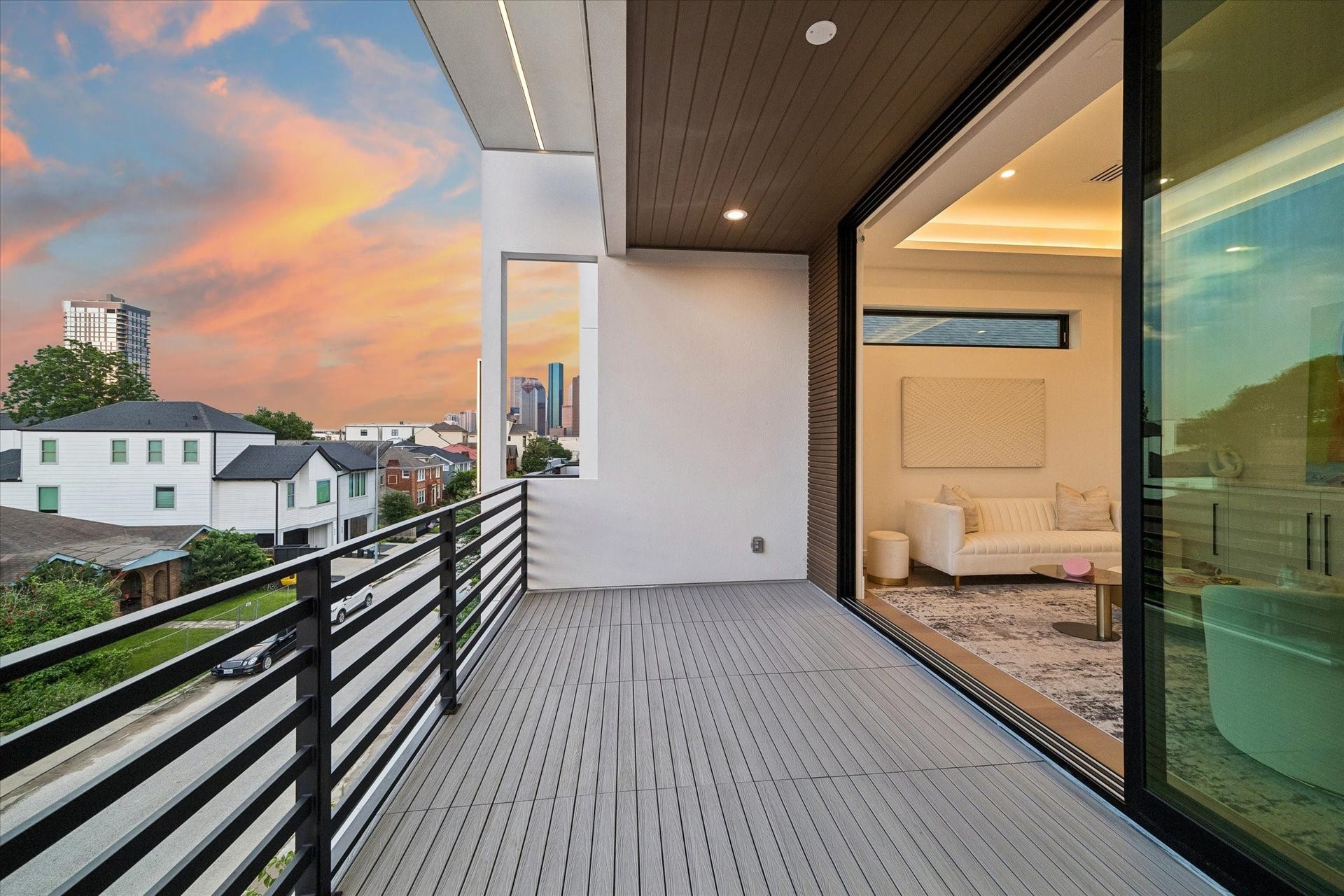 511 W Polk Street, Houston, TX 77019 511 W Polk Street, Houston, TX 77019