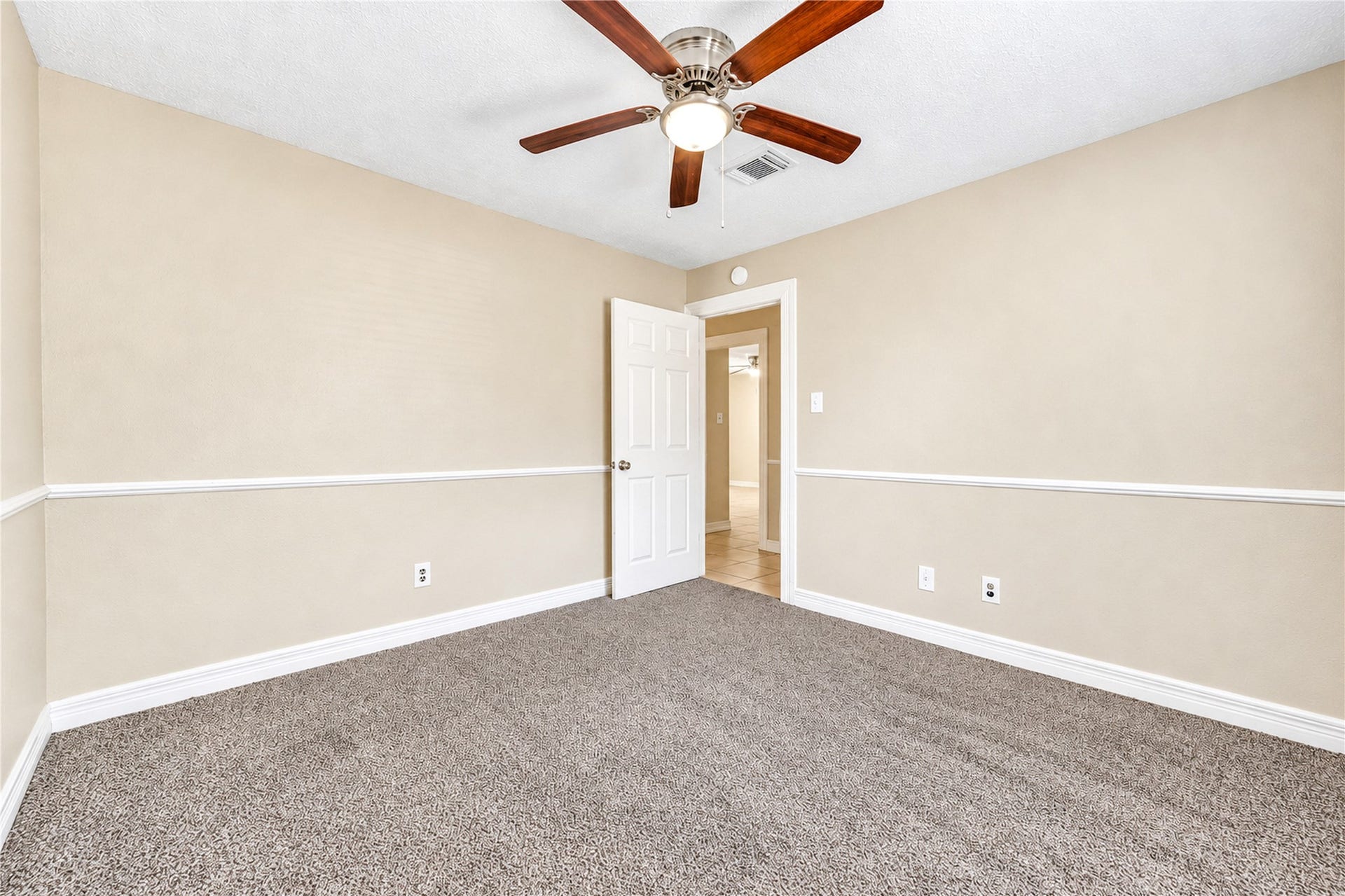 7406 Riptide Drive, Houston, TX 77072 7406 Riptide Drive, Houston, TX 77072
