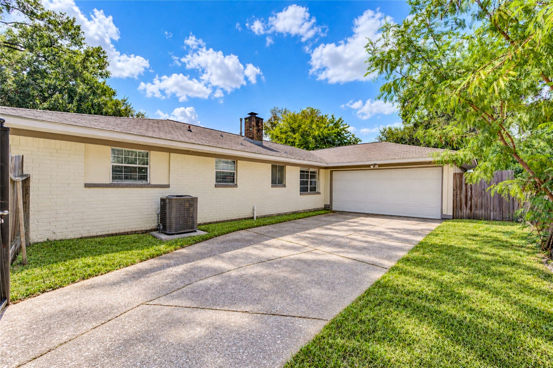 7406 Riptide Drive, Houston, TX 77072 7406 Riptide Drive, Houston, TX 77072