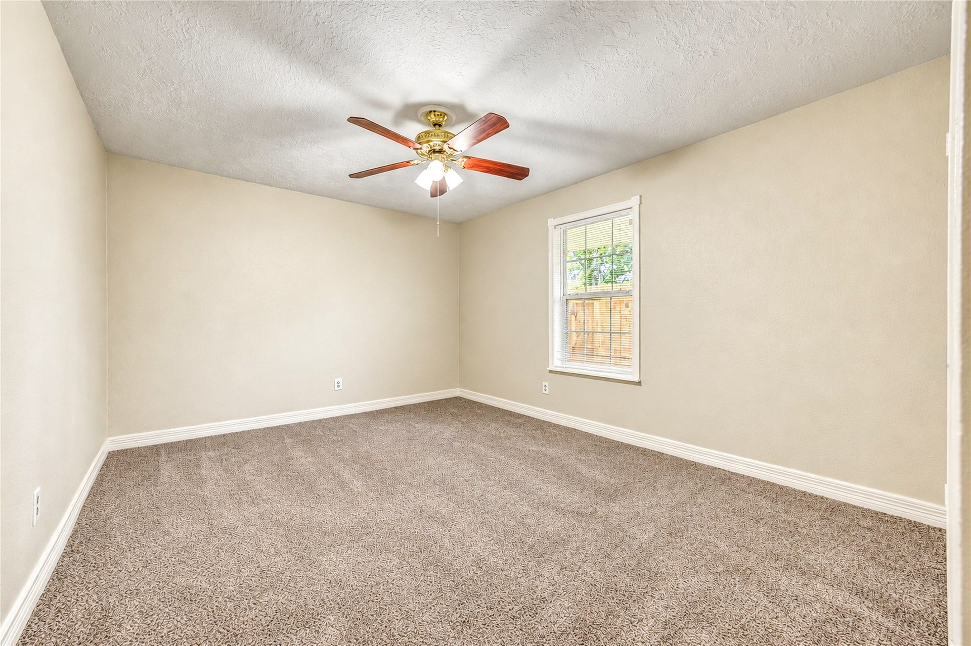 7406 Riptide Drive, Houston, TX 77072 7406 Riptide Drive, Houston, TX 77072