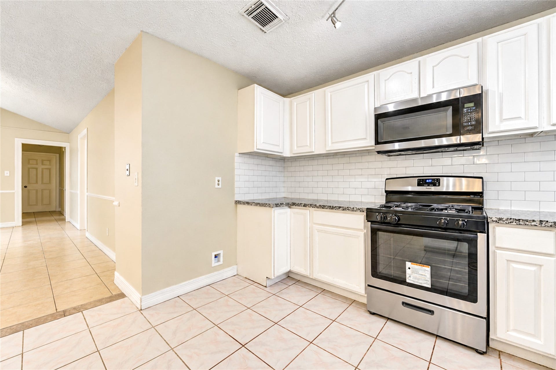 7406 Riptide Drive, Houston, TX 77072 7406 Riptide Drive, Houston, TX 77072