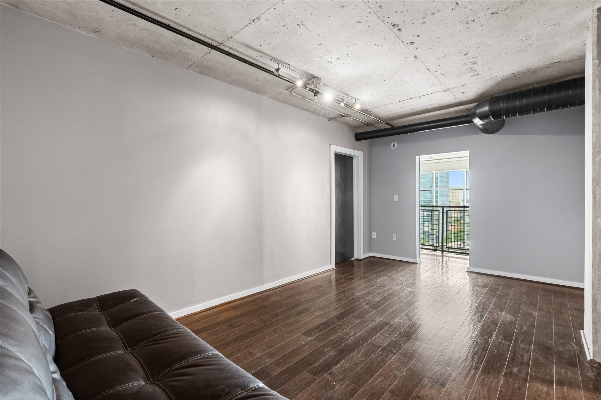 Another view of the secondary bedroom.