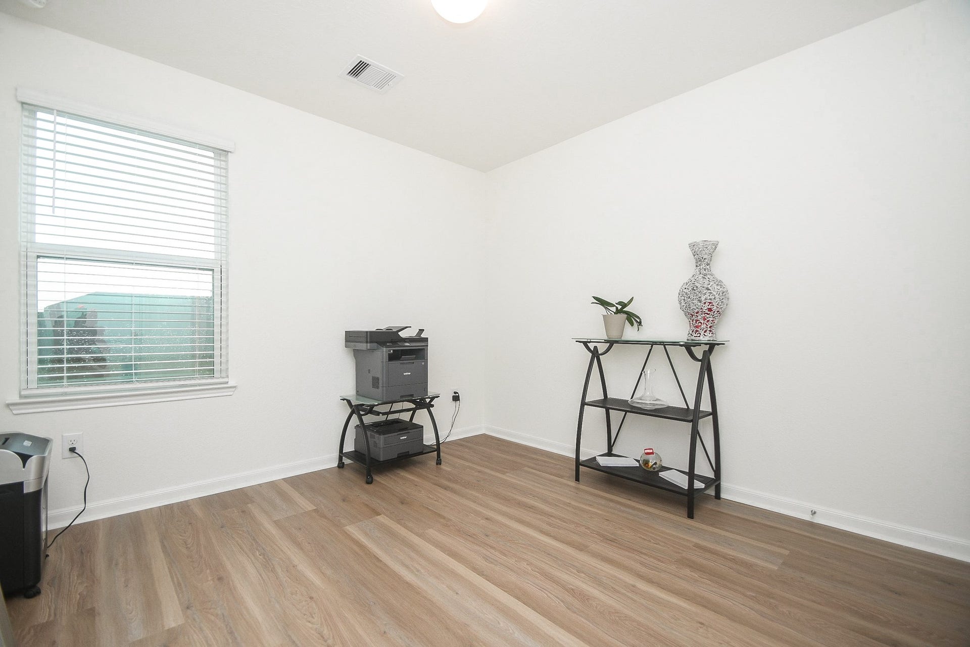 22523 Strathmore Drive, Richmond, TX 77469 Bedroom #4, plenty of space with lots of natural lights.
