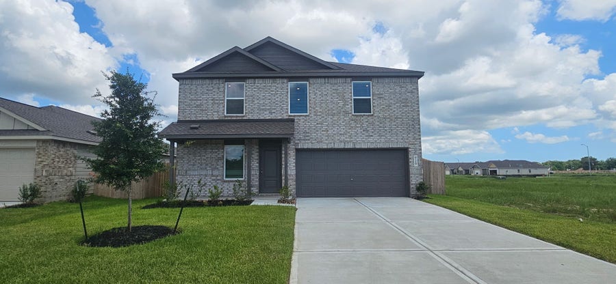 Property photo for 929 Woodhaven Lakes Drive, La Marque, TX