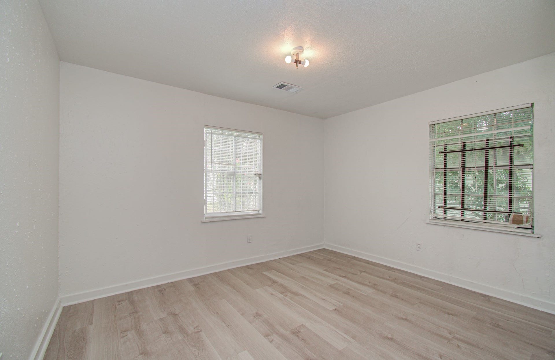 7622 Delavan Drive, Houston, TX 77028