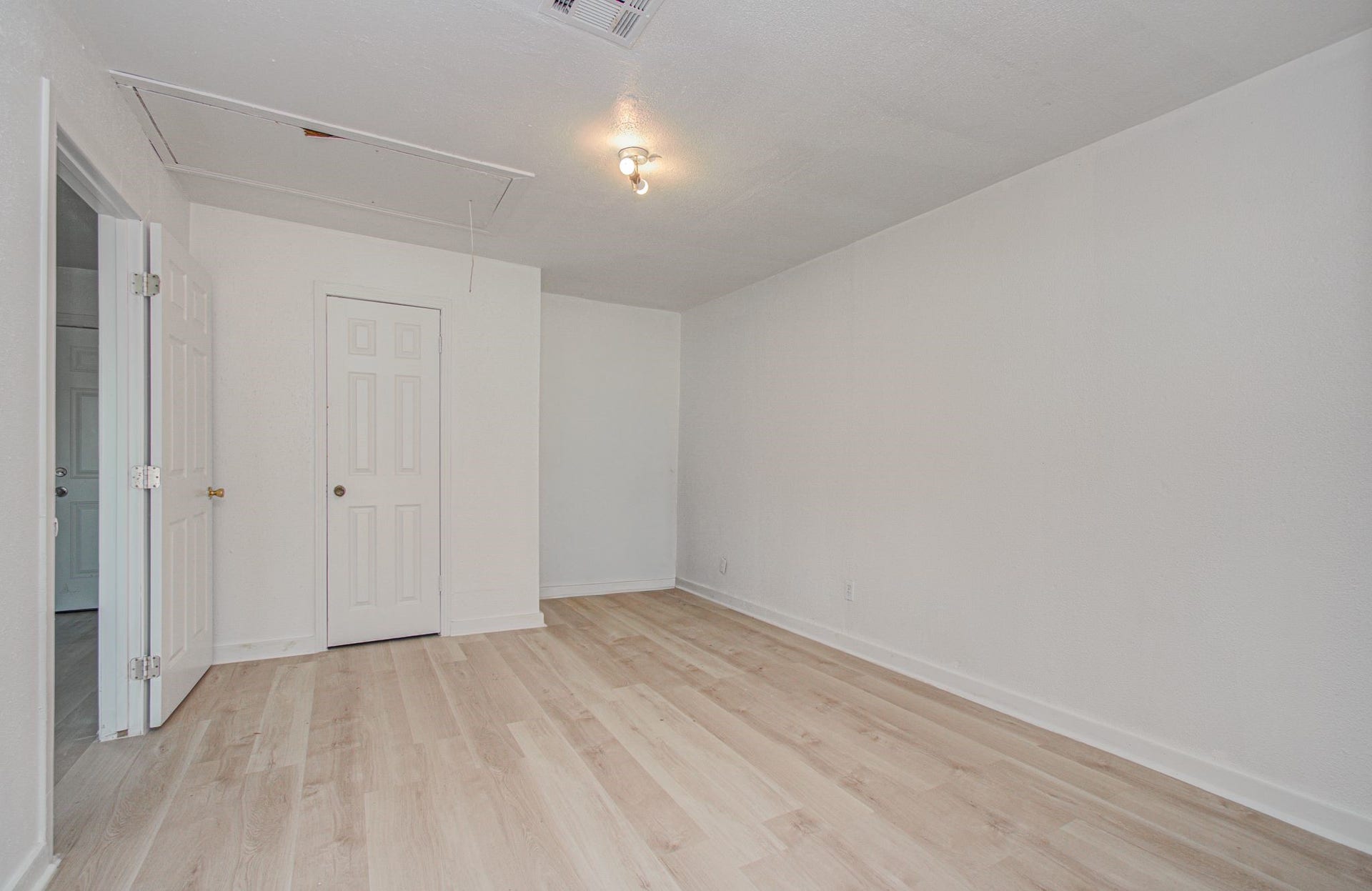 7622 Delavan Drive, Houston, TX 77028