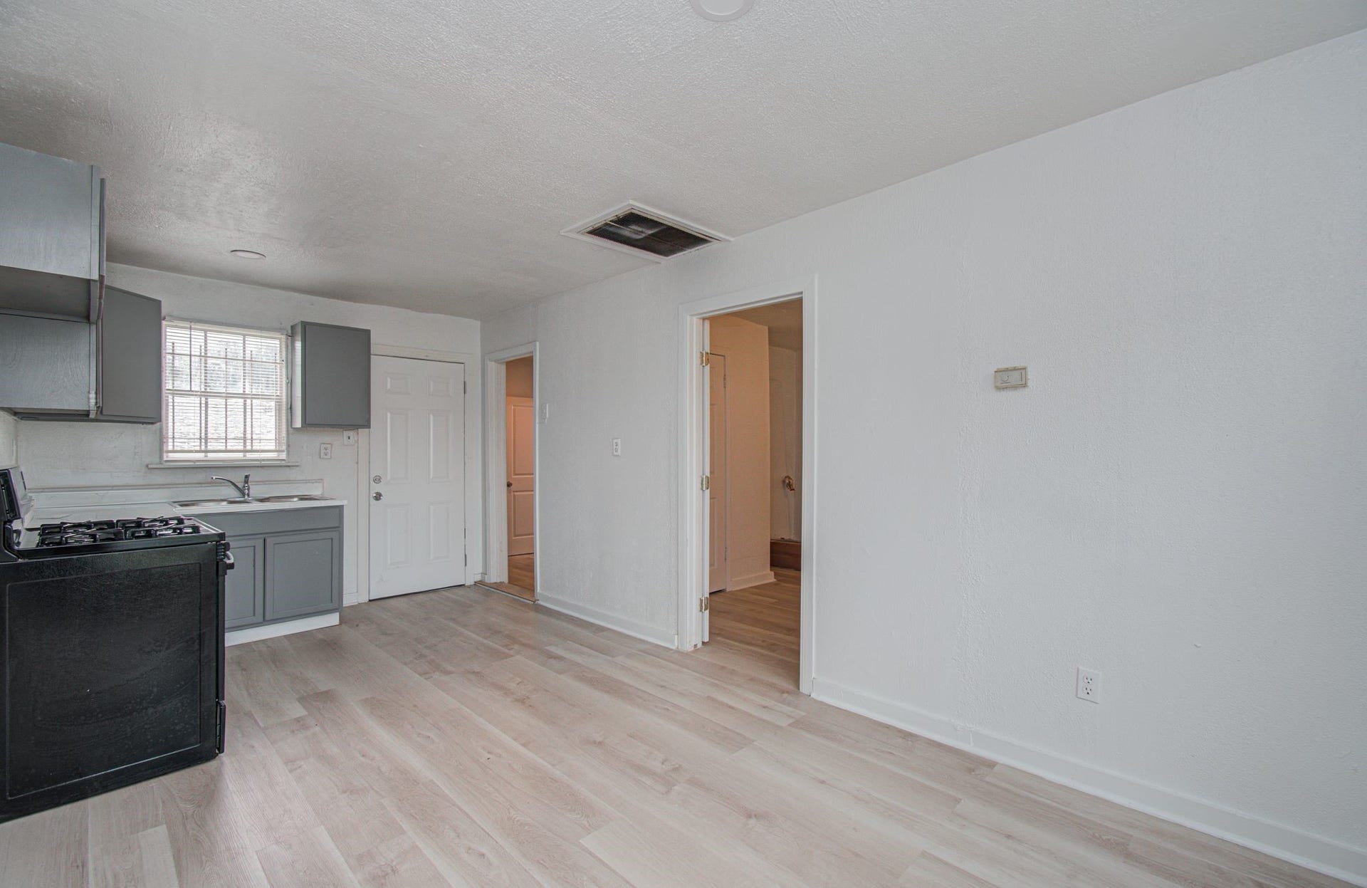 7622 Delavan Drive, Houston, TX 77028