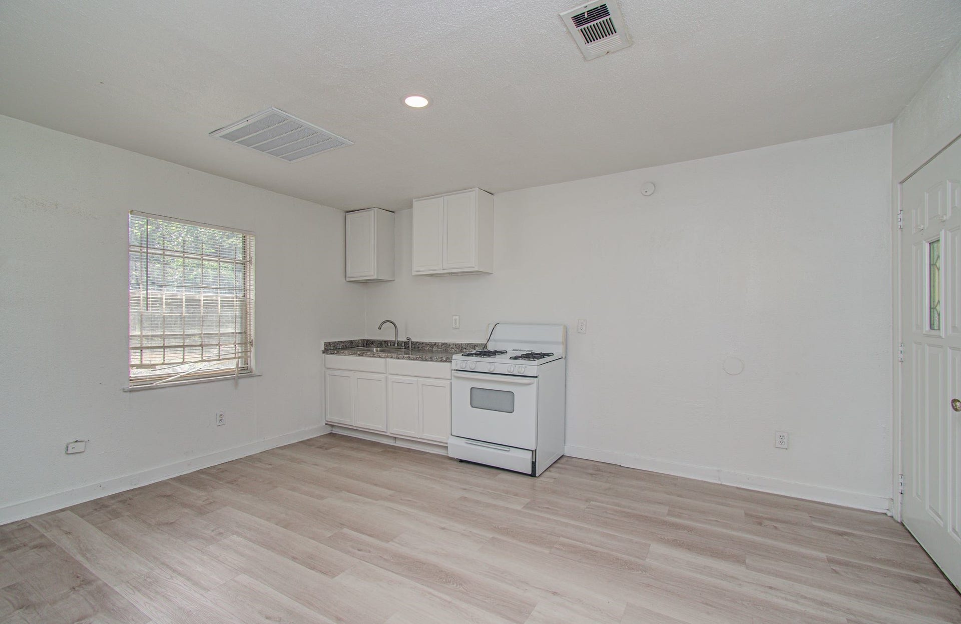 7622 Delavan Drive, Houston, TX 77028